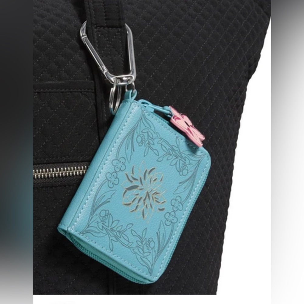 Vera Bradley Harry Potter Book Charm Herbology - Picture 2 of 6